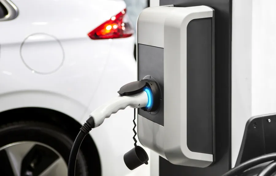 Borne de recharge electrique installee par United Borne a Cholet